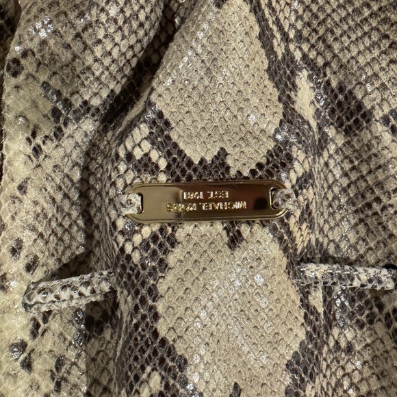 Michael Kors’s tote - Picture 5 of 12